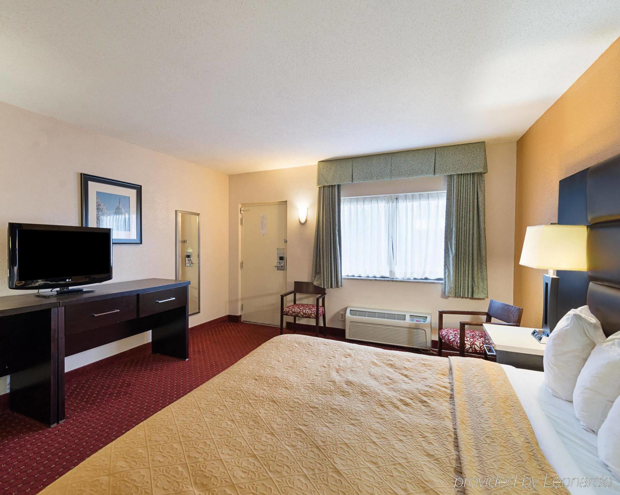 Quality Inn & Suites College Park Exterior foto